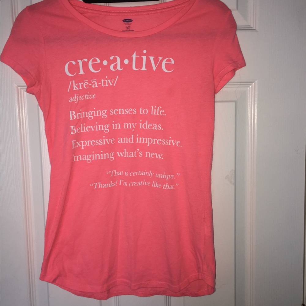 👑🦋a girls t-shirt